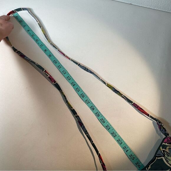 Vera Bradley little crossbody in Falling Flowers - Picture 9 of 14